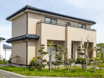 外壁の剥がれをきっかけに一新 明るく生まれ変わった住まい。